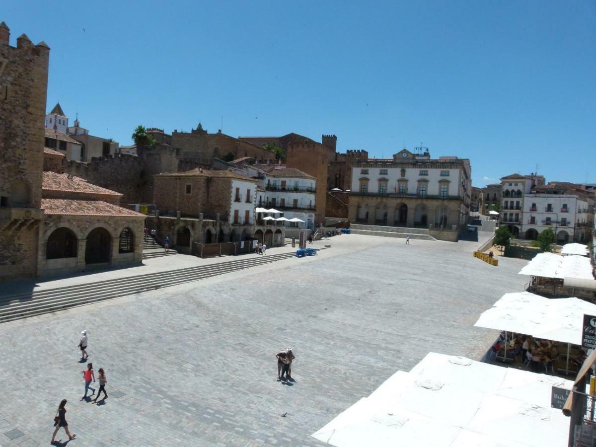 Apartamentos La Machacona Plaza Mayor Caces Exteriör bild