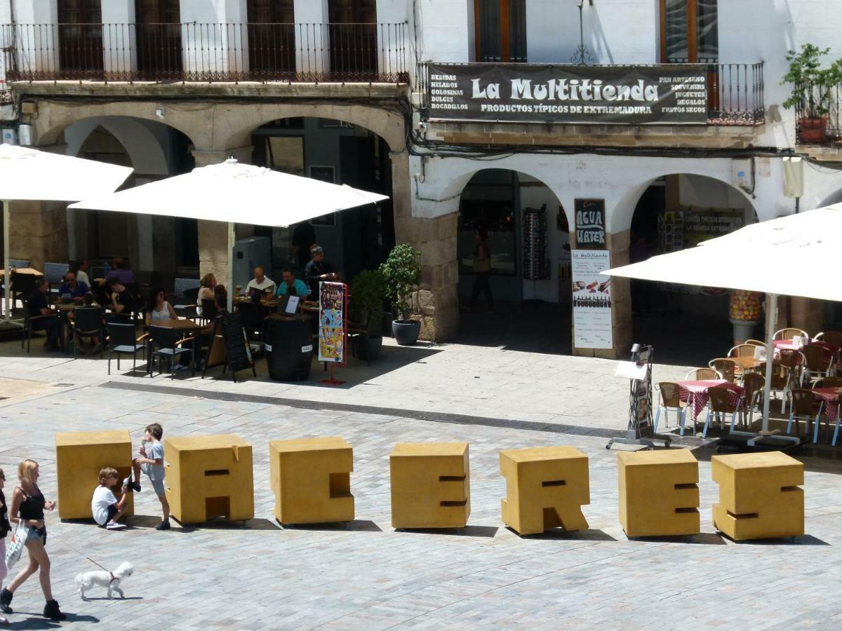 Apartamentos La Machacona Plaza Mayor Caces Exteriör bild
