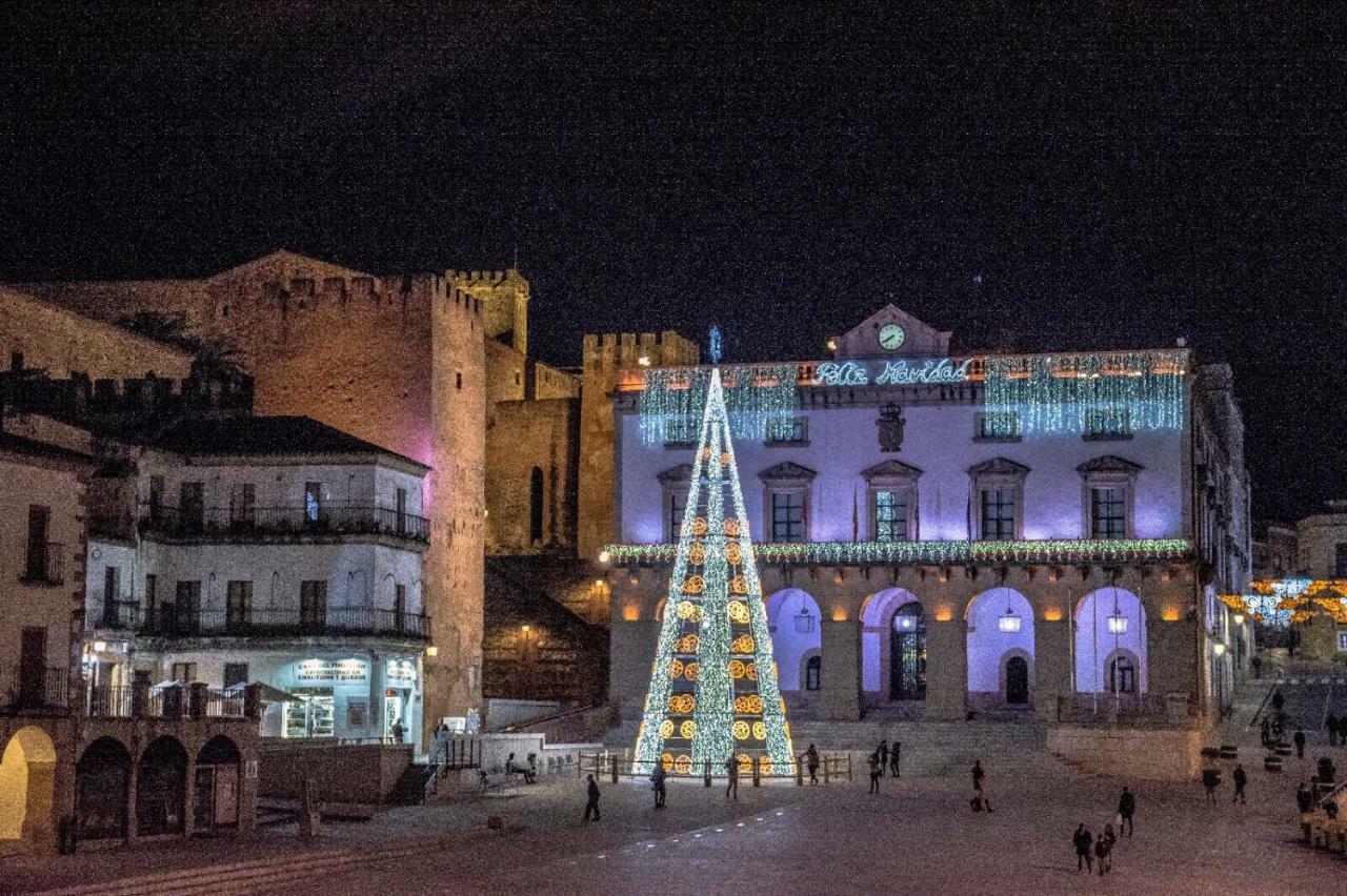 Apartamentos La Machacona Plaza Mayor Caces Exteriör bild